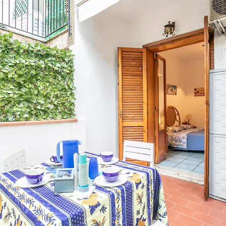 Apartment 2 Bedroom Amazing In Giardini Naxos