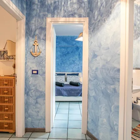 2 Bedroom Amazing In Apartment Giardini Naxos