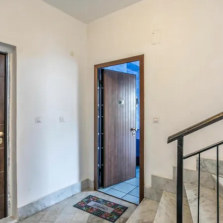 2 Bedroom Amazing In Apartment